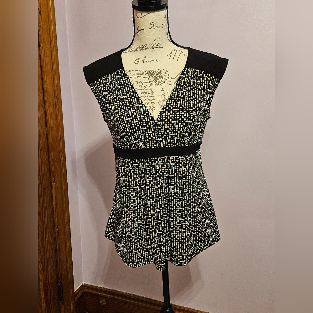 BRIGGS NEW YORK SLEEVELESS TOP ECU